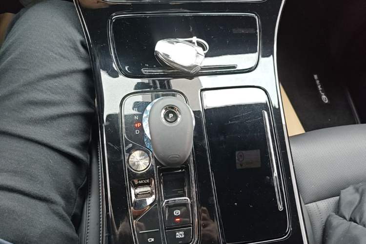 Used GAC Trumpchi M8 2023 Zongshi Series Dual-Motor Supreme Edition Gear Lever