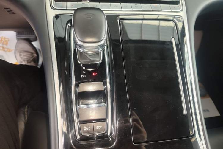 Used GAC Trumpchi M8 2023 Lingxiu Series 390T Deluxe Edition Gear Lever