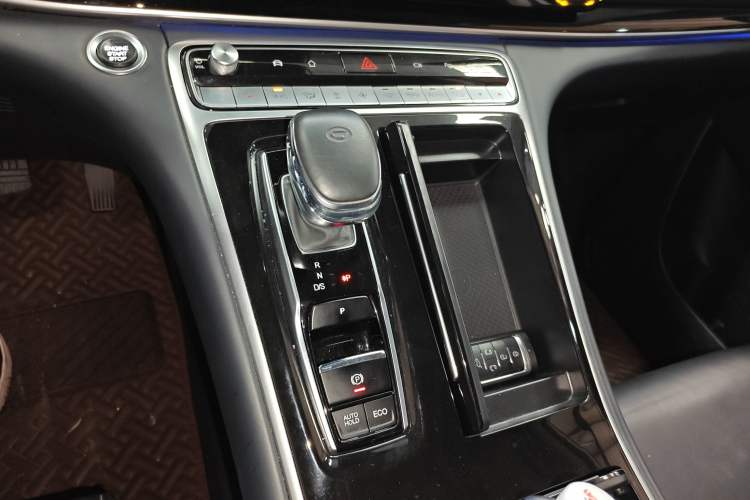 Used GAC Trumpchi M8 2023 Lingxiu Series 390T Ultimate Edition Gear Lever