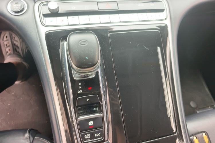 Used GAC Trumpchi M8 2023 Lingxiu Series 390T Deluxe Edition Gear Lever