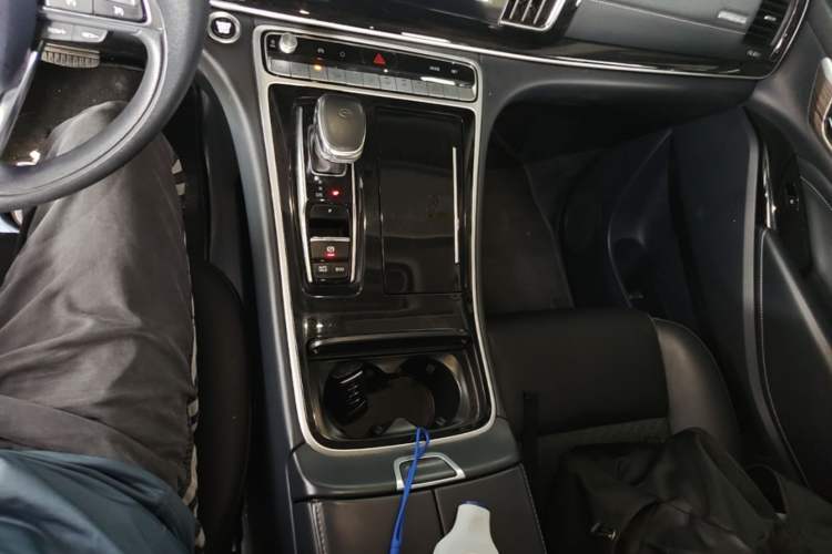 Used GAC Trumpchi M8 2023 Lingxiu Series 390T Luxury Edition Gear Lever