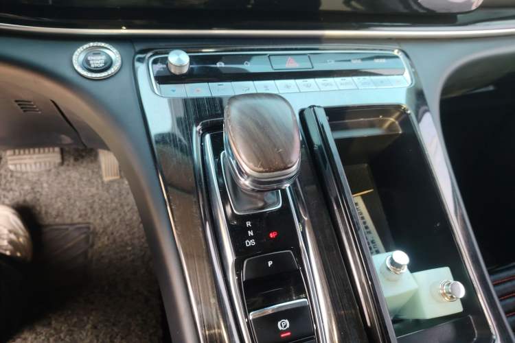 Used GAC Trumpchi M8 2023 Lingxiu Series 390T Prestige Edition Gear Lever