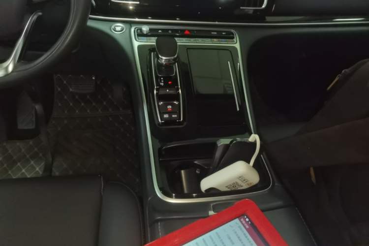 Used GAC Trumpchi M8 2023 Lingxiu Series 390T Deluxe Edition Gear Lever
