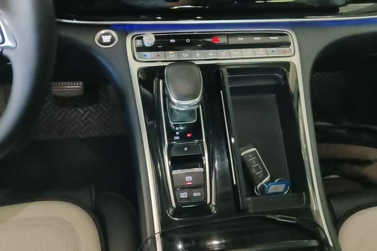 Used GAC Trumpchi M8 2023 Master Series 390T Ultimate Edition Gear Lever