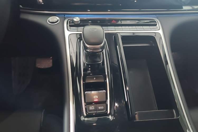 Used GAC Trumpchi M8 2023 Lingxiu Series 390T Prestige Edition Gear Lever