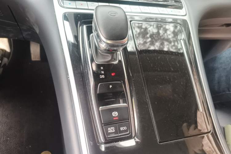 Used GAC Trumpchi M8 2023 Lingxiu Series 390T Prestige Edition Gear Lever