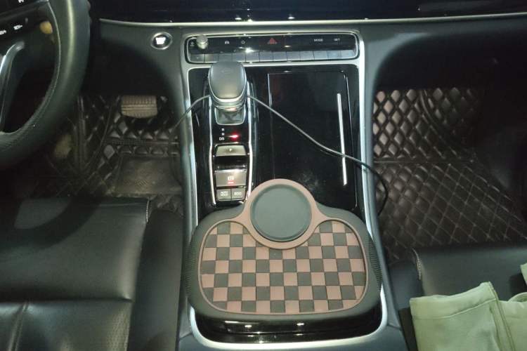 Used GAC Trumpchi M8 2023 Lingxiu Series 390T Deluxe Edition Gear Lever
