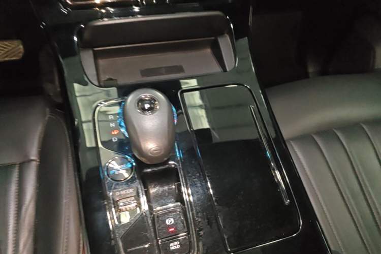 Used GAC Trumpchi M8 2023 Zongshi Series Dual-Motor Supreme Edition Gear Lever