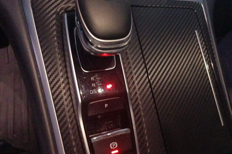 Used GAC Trumpchi M8 2023 Lingxiu Series 390T Deluxe Edition Gear Lever