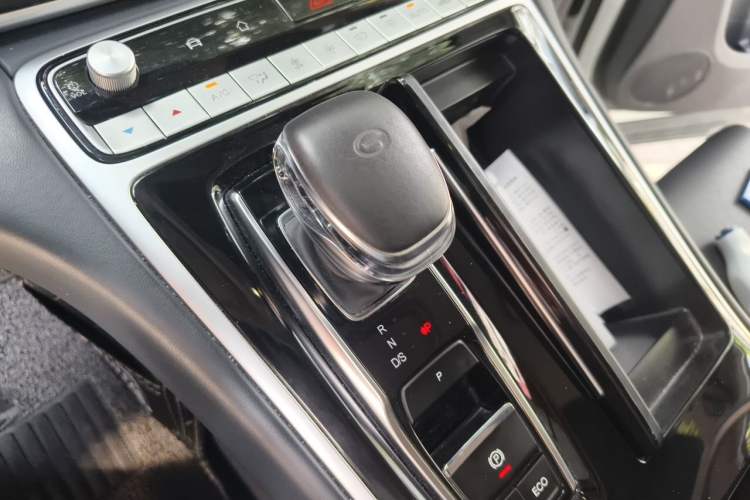 Used GAC Trumpchi M8 2023 Lingxiu Series 390T Luxury Edition Gear Lever