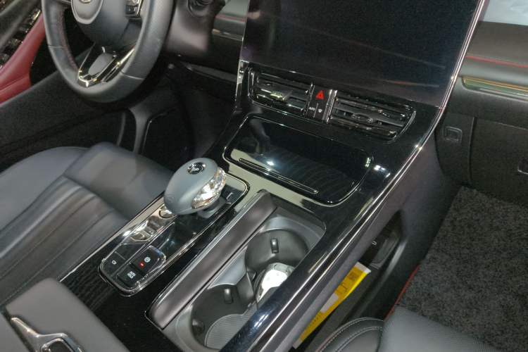Used GAC Trumpchi M8 2023 Zongshi Series Dual-Motor Flagship Edition Gear Lever