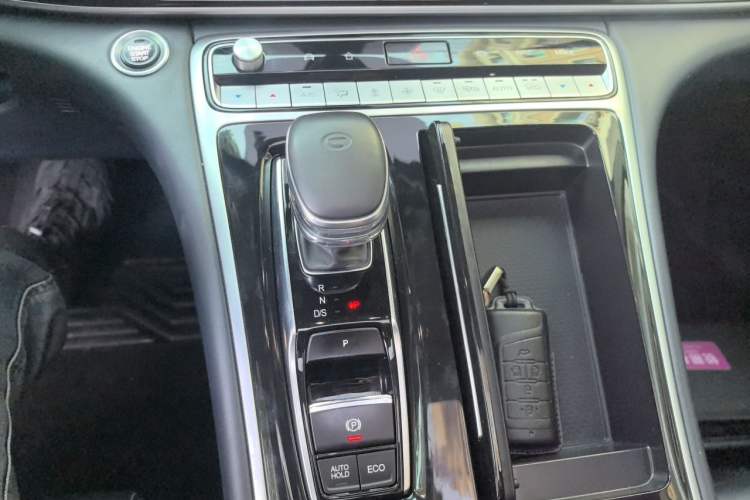 Used GAC Trumpchi M8 2023 Lingxiu Series 390T Ultimate Edition Gear Lever