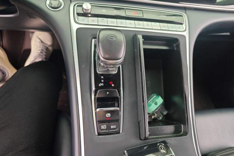 Used GAC Trumpchi M8 2023 Lingxiu Series 390T Luxury Edition Gear Lever