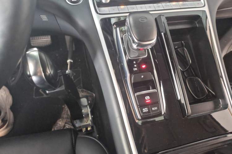 Used GAC Trumpchi M8 2023 Lingxiu Series 390T Ultimate Edition Gear Lever