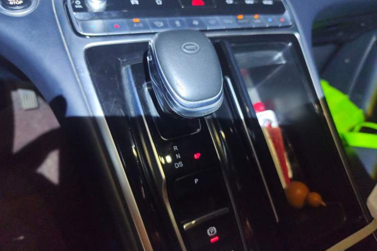 Used GAC Trumpchi M8 2023 Lingxiu Series 390T Prestige Edition Gear Lever