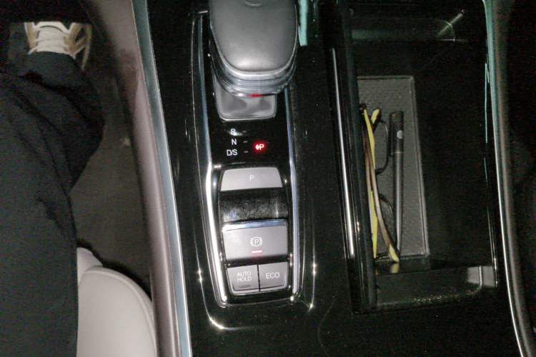 Used GAC Trumpchi M8 2023 Lingxiu Series 390T Prestige Edition Gear Lever