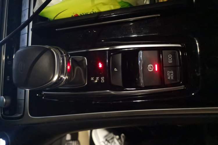 Used GAC Trumpchi M8 2023 Lingxiu Series 390T Luxury Edition Gear Lever