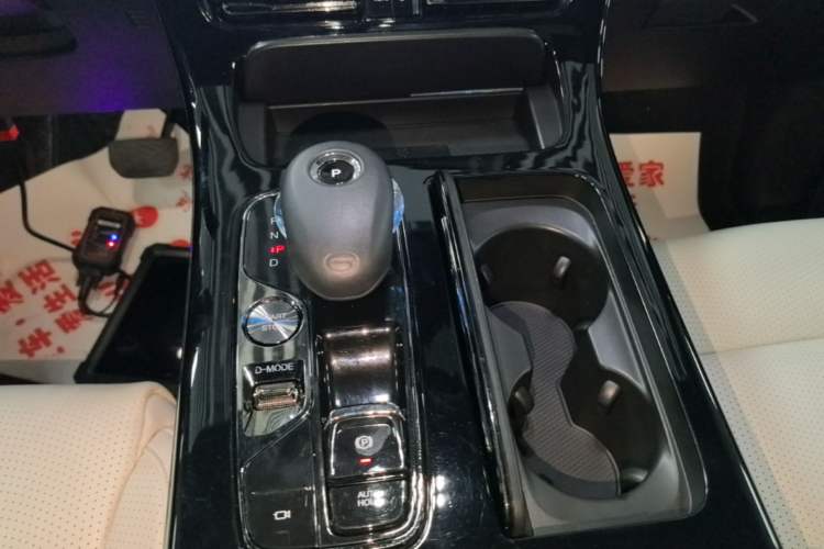 Used GAC Trumpchi M8 2023 Zongshi Series Dual-Motor Flagship Edition Gear Lever