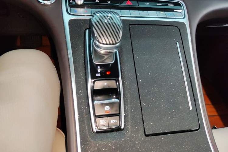 Used GAC Trumpchi M8 2023 Lingxiu Series 390T Prestige Edition Gear Lever