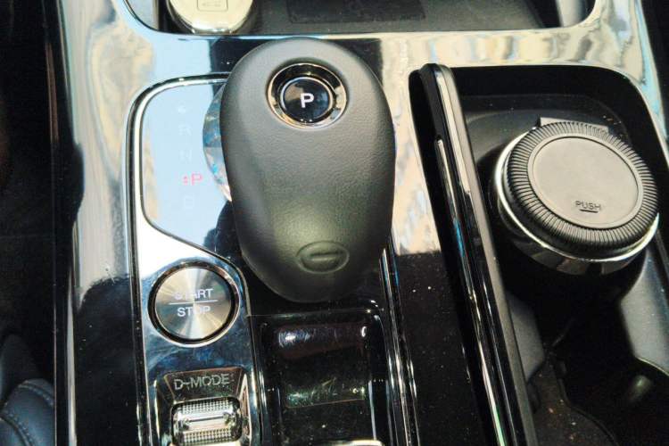 Used GAC Trumpchi M8 2023 Zongshi Series Dual-Motor YuZun Edition Gear Lever