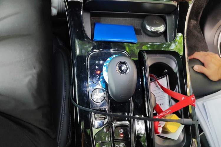 Used GAC Trumpchi M8 2023 Zongshi Series Dual-Motor YuZun Edition Gear Lever