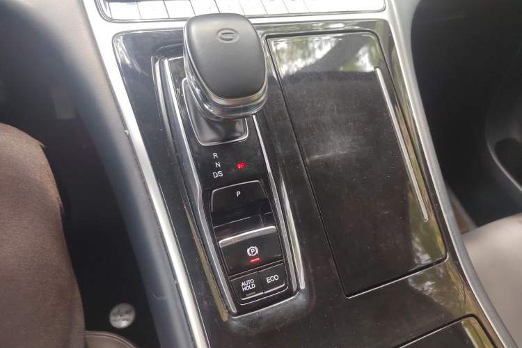 Used GAC Trumpchi M8 2023 Lingxiu Series 390T Luxury Edition Gear Lever