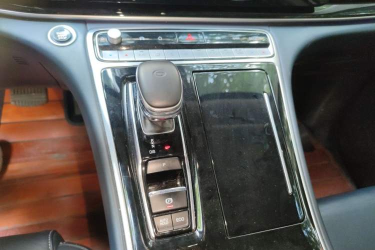 Used GAC Trumpchi M8 2023 Lingxiu Series 390T Prestige Edition Gear Lever