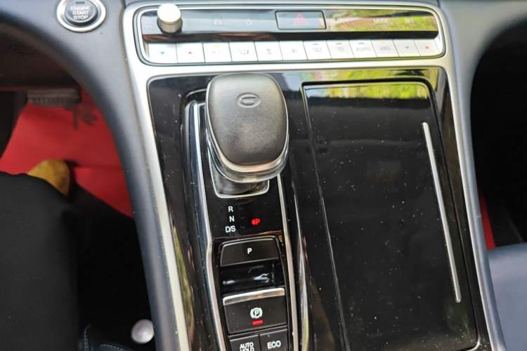 Used GAC Trumpchi M8 2023 Lingxiu Series 390T Deluxe Edition Gear Lever
