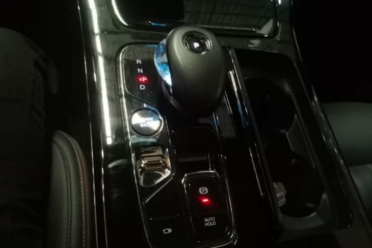 Used GAC Trumpchi M8 2023 Zongshi Series Dual-Motor YuZun Edition Gear Lever