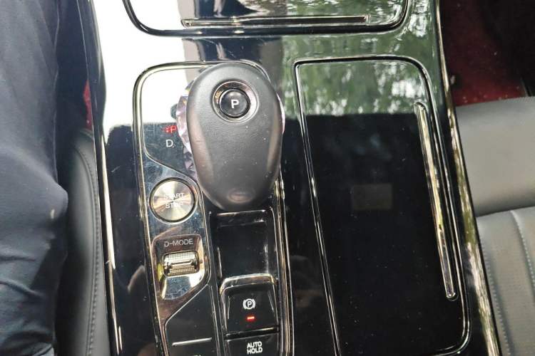 Used GAC Trumpchi M8 2023 Zongshi Series 400T Ultimate Edition Gear Lever