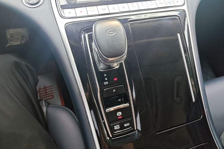 Used GAC Trumpchi M8 2023 Lingxiu Series 390T Luxury Edition Gear Lever