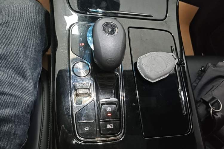 Used GAC Trumpchi M8 2023 Zongshi Series 400T Ultimate Edition Gear Lever