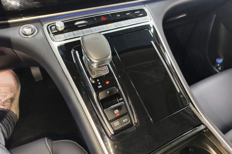 Used GAC Trumpchi M8 2023 Lingxiu Series 390T Prestige Edition Gear Lever