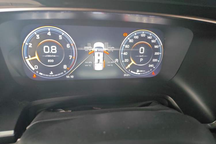 Used GAC Trumpchi M8 2023 Lingxiu Series 390T Ultimate Edition Instrument Cluster