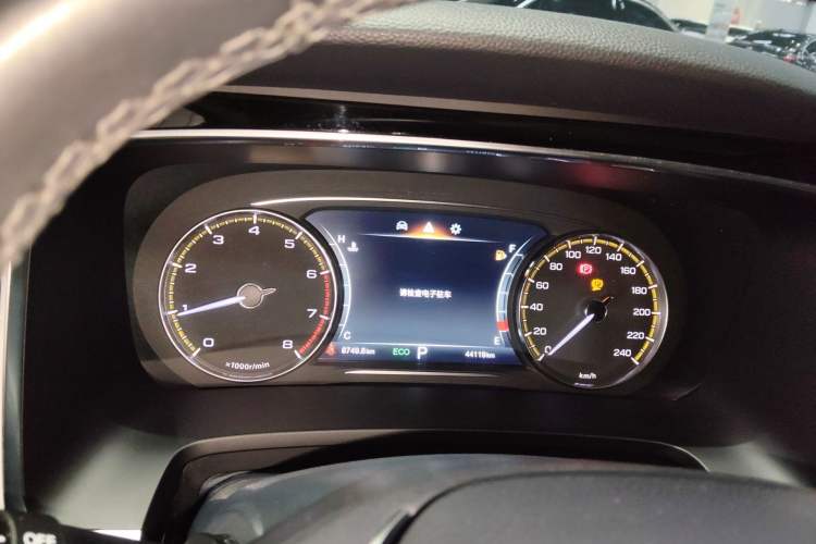 Used GAC Trumpchi M8 2023 Lingxiu Series 390T Deluxe Edition Instrument Cluster