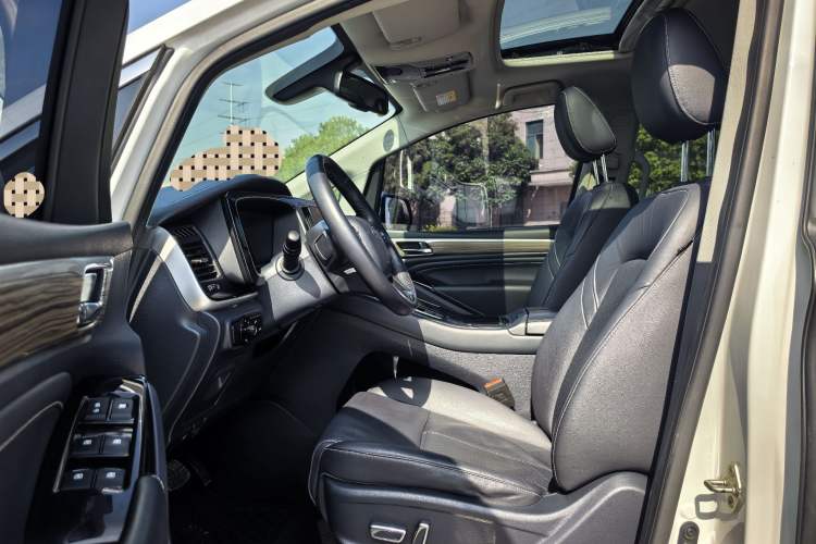 Used GAC Trumpchi M8 2023 Lingxiu Series 390T Prestige Edition Interior 1