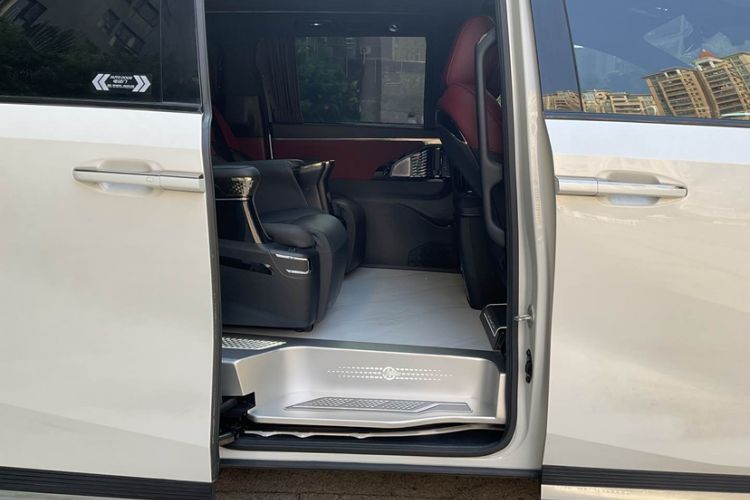 Used GAC Trumpchi M8 2023 Zongshi Series 400T Ultimate Edition Interior 1