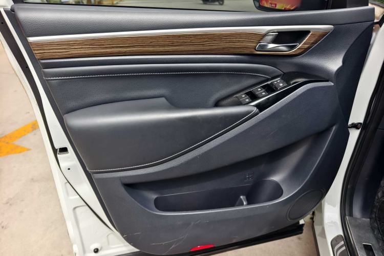 Used GAC Trumpchi M8 2023 Lingxiu Series 390T Deluxe Edition Interior 11
