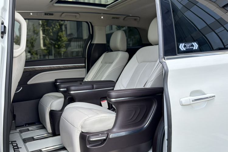 Used GAC Trumpchi M8 2023 Lingxiu Series 390T Ultimate Edition Interior 12