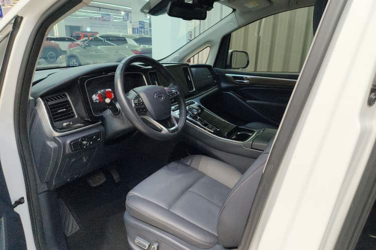 Used GAC Trumpchi M8 2023 Lingxiu Series 390T Prestige Edition Interior 2