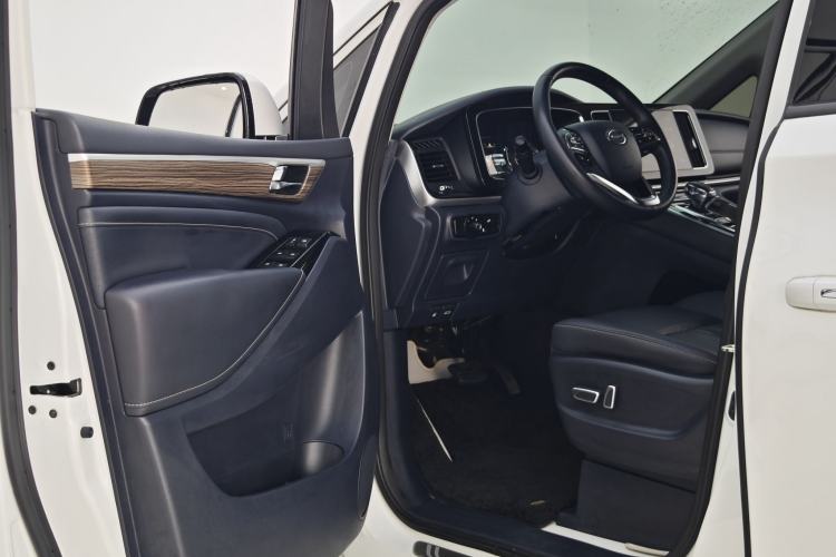 Used GAC Trumpchi M8 2023 Lingxiu Series 390T Deluxe Edition Interior 2