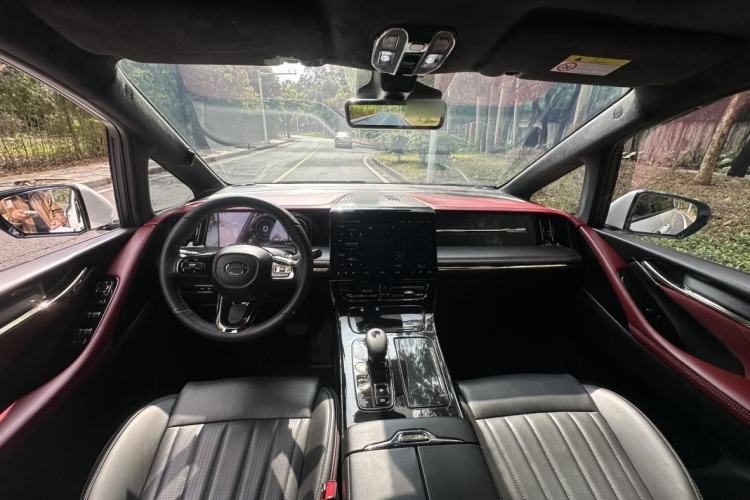 Used GAC Trumpchi M8 2023 Zongshi Series Dual-Motor YuZun Edition Interior 2