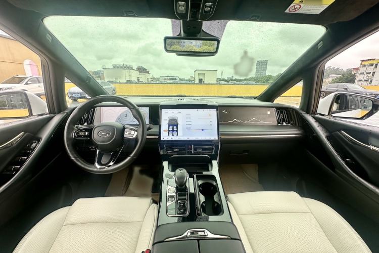 Used GAC Trumpchi M8 2023 Zongshi Series Dual-Motor YuZun Edition Interior 2