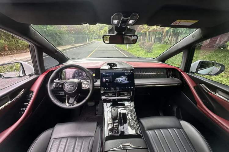Used GAC Trumpchi M8 2023 Zongshi Series Dual-Motor Flagship Edition Interior 2