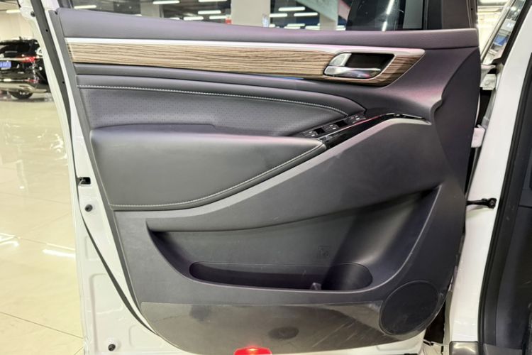 Used GAC Trumpchi M8 2023 Lingxiu Series 390T Prestige Edition Interior 2