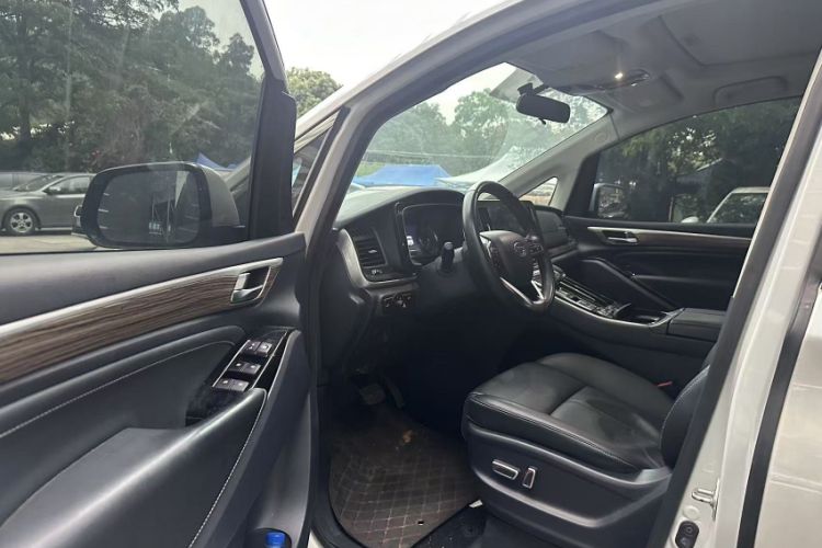 Used GAC Trumpchi M8 2023 Lingxiu Series 390T Deluxe Edition Interior 2