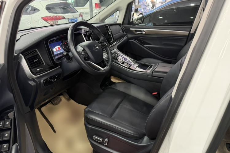 Used GAC Trumpchi M8 2023 Lingxiu Series 390T Deluxe Edition Interior 2