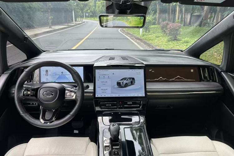 Used GAC Trumpchi M8 2023 Zongshi Series Dual-Motor YuZun Edition Interior 2