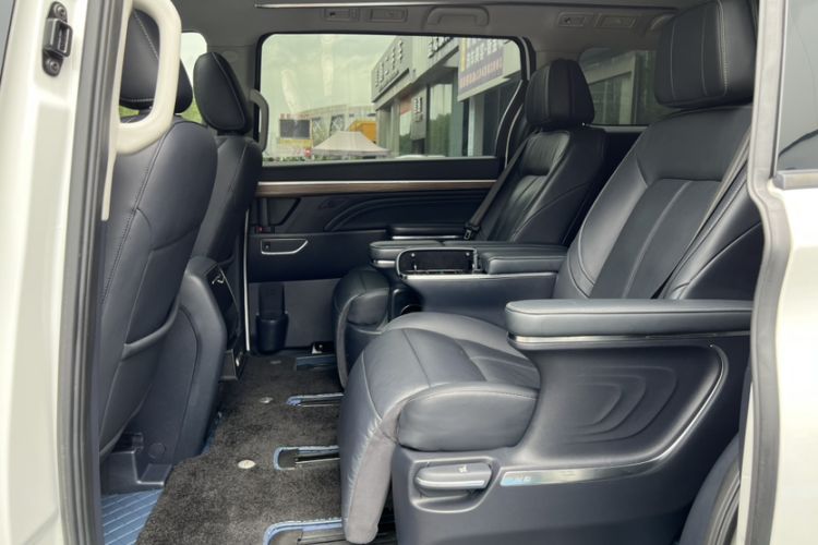 Used GAC Trumpchi M8 2023 Master Series 390T Prestige Edition Interior 2