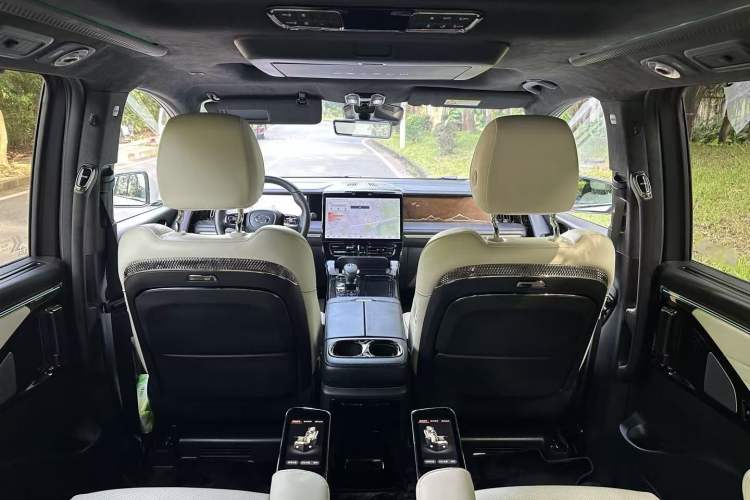 Used GAC Trumpchi M8 2023 Zongshi Series Dual-Motor YuZun Edition Interior 3